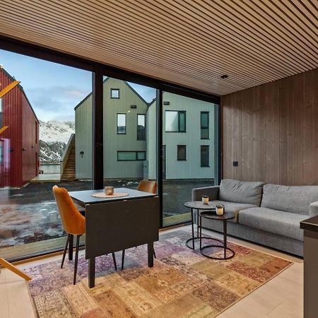 Rorbuleilighet I Idylliske Henningsvær Exterior foto