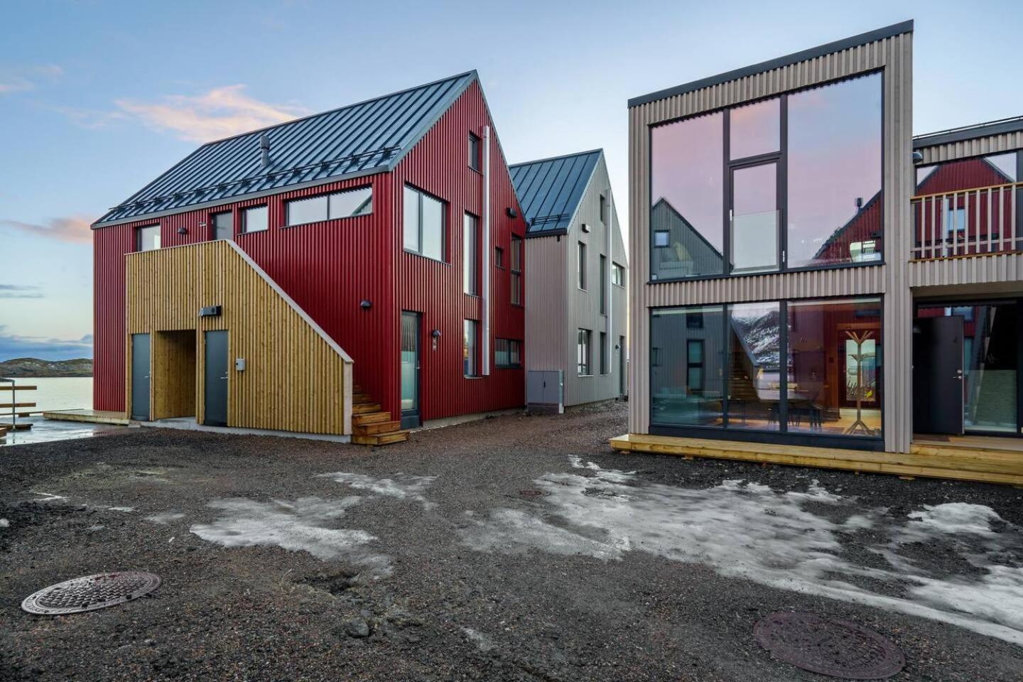 Rorbuleilighet I Idylliske Henningsvær Exterior foto