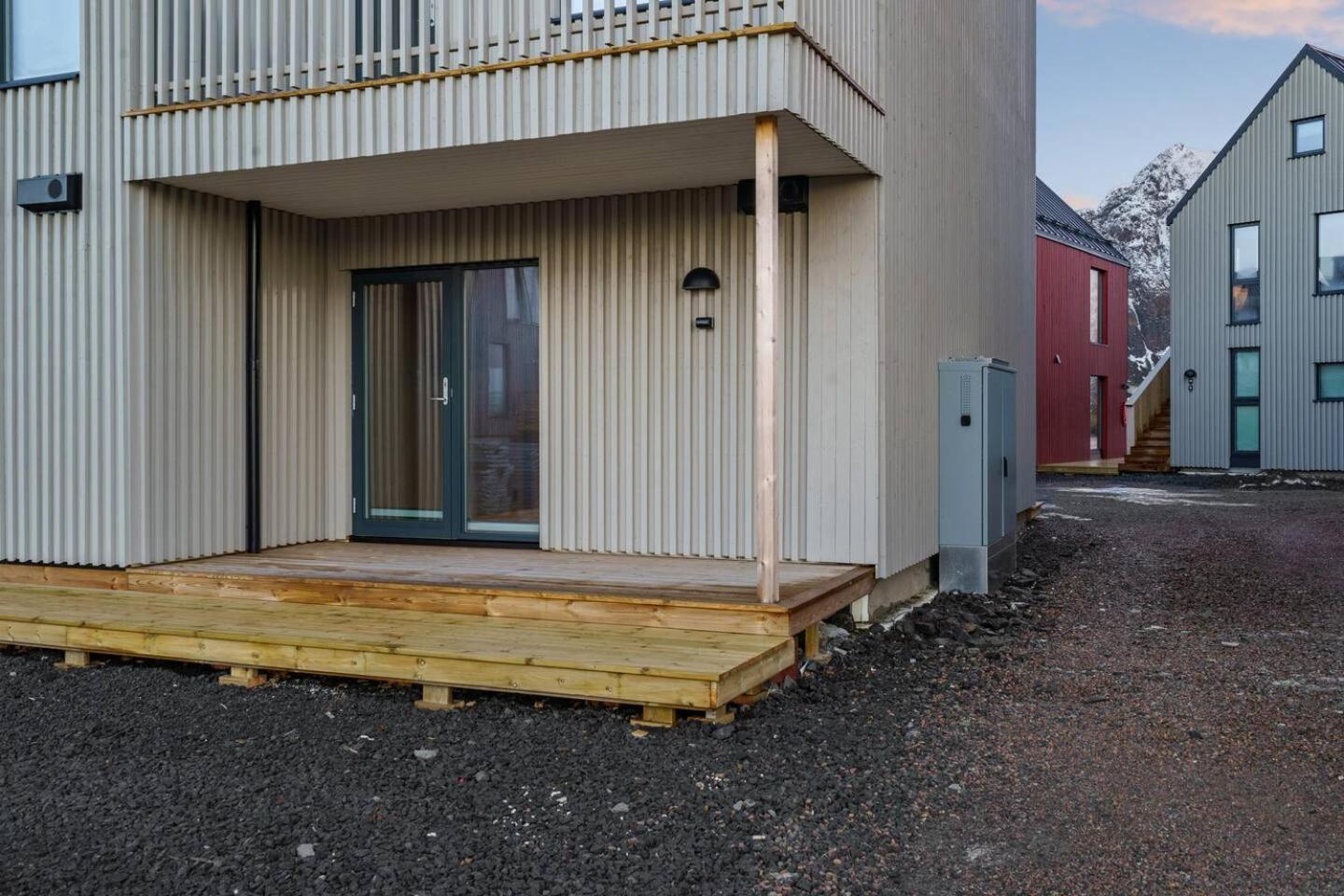 Rorbuleilighet I Idylliske Henningsvær Exterior foto